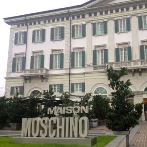 玩心与超现实的Maison Moschino